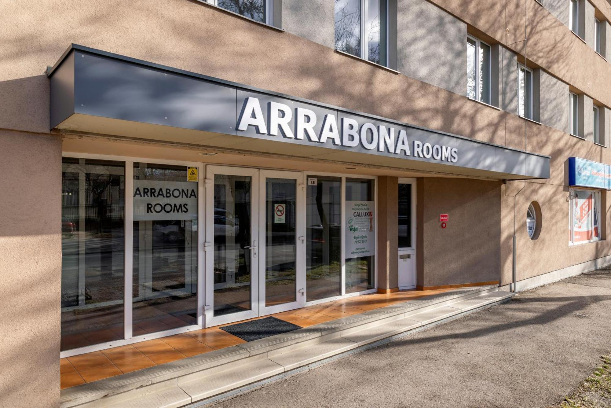 Arrabona Hotelrooms - On-Line Reception, Contactless Check-In Екстериор снимка